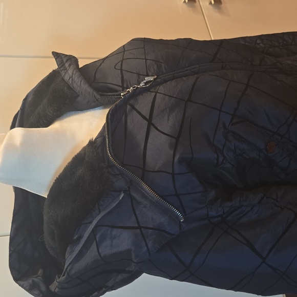 VTG Y2K Baby Phat Quilted Faux Fur Hoodie Bomber Jacket Blue Black Sz Large - Picture 11 of 16